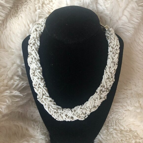 White seed pearls braided statement necklace - Picture 1 of 4